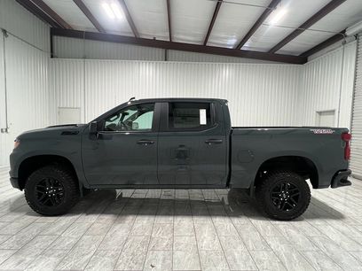 New 2026 Chevrolet Silverado 1500 Custom Trail Boss w/ LPO, Dark Essentials Package