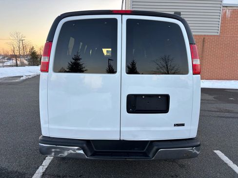 Used 2017 Chevrolet Express 2500 LT w/ LT Preferred Equipment Group image 9