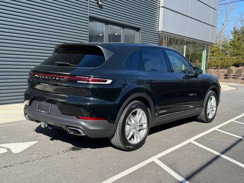 Certified 2025 Porsche Cayenne image 7