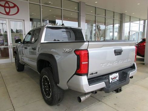 New 2025 Toyota Tacoma TRD Off-Road image 9