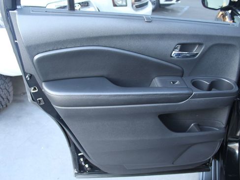 Used 2016 Honda Pilot Elite image 26