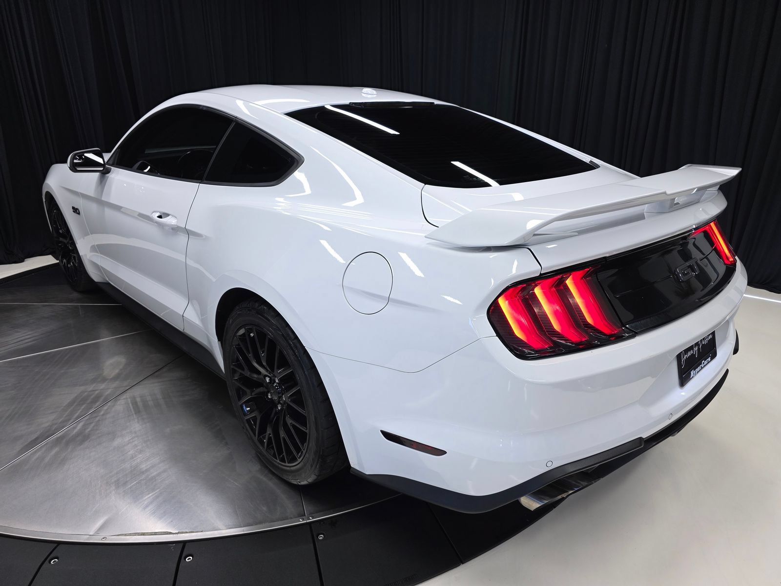 Used 2018 Ford Mustang GT Premium w/ GT Performance Package RWD image 43