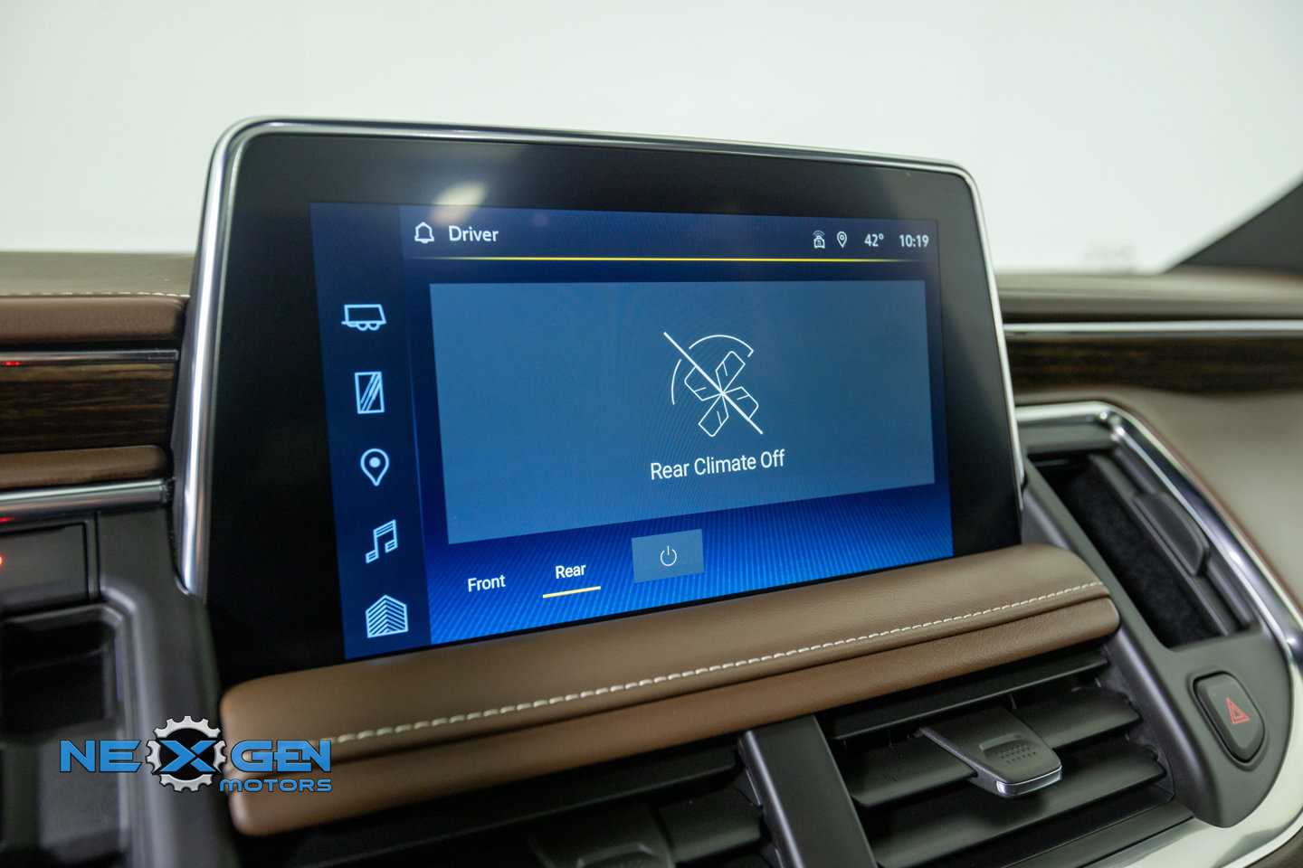 Used 2023 Chevrolet Tahoe High Country AWD/4WD image 19