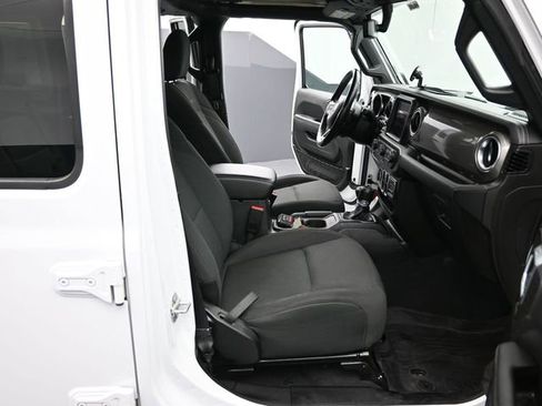 Used 2023 Jeep Wrangler Sahara w/ Cold Weather Group image 29