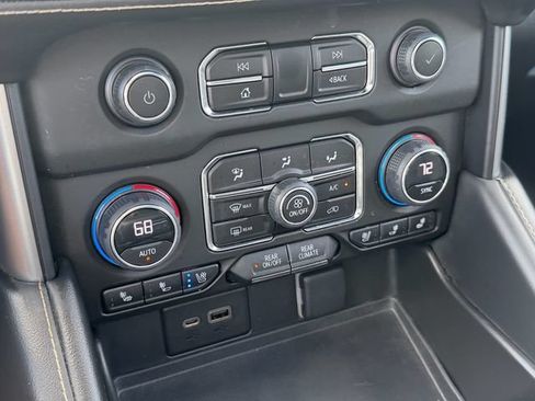 Used 2023 Chevrolet Tahoe Premier RWD image 28