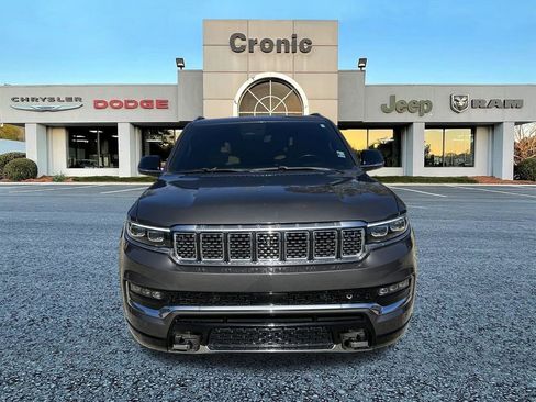 Used 2023 Jeep Grand Wagoneer Series III w/ HD Trailer Tow Package image 8