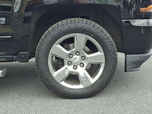 Used 2017 Chevrolet Silverado 1500 LT w/ Texas Edition AWD/4WD image 9