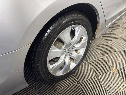 Used 2010 Honda Accord EX-L image 7