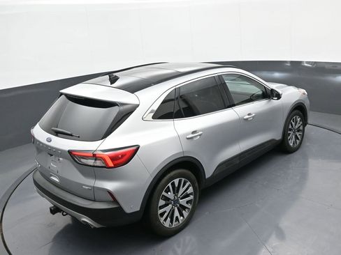 Used 2020 Ford Escape Titanium image 35