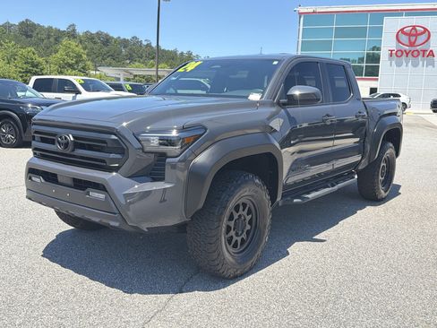 Used 2024 Toyota Tacoma SR5 AWD/4WD image 3