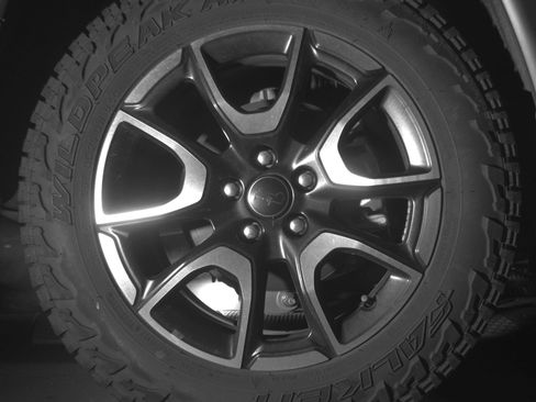 Used 2025 Jeep Compass Trailhawk AWD/4WD image 15