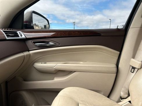 Used 2011 Cadillac SRX Luxury FWD image 29