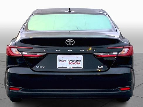 Used 2026 Toyota Camry LE image 5