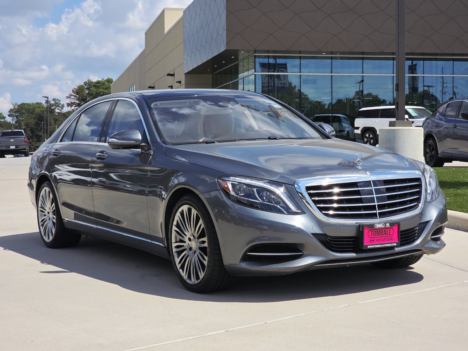 Used 2016 Mercedes-Benz S 550 Sedan image 3