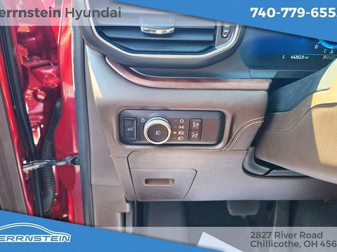 Used 2022 Ford Explorer King Ranch w/ Premium Technology Package AWD/4WD image 19
