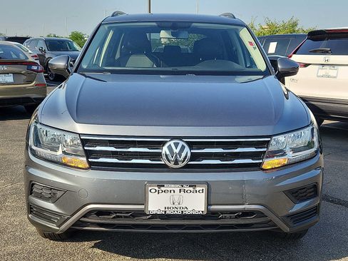 Used 2021 Volkswagen Tiguan SE w/ Panoramic Sunroof Package AWD/4WD image 2