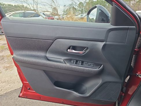 New 2026 Nissan Kicks SV w/ Charging Package image 30