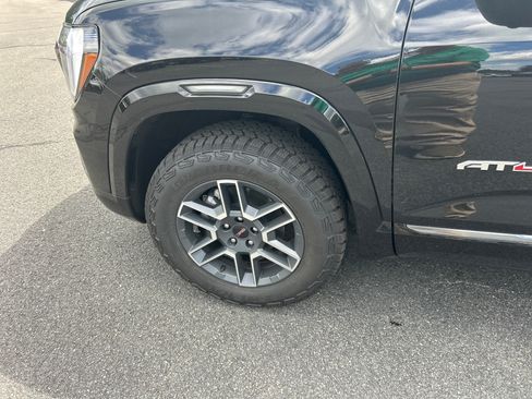 New 2026 GMC Terrain AT4 w/ Technology Package II AWD/4WD image 4