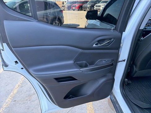 Used 2023 GMC Acadia SLT w/ Technology Package image 21