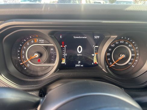 Used 2024 Jeep Gladiator Rubicon image 7