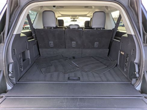 Used 2025 Ford Expedition Max Platinum AWD/4WD image 31