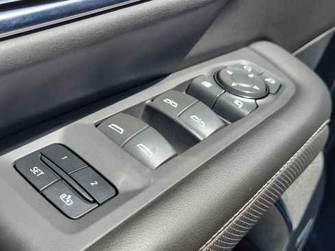 Certified 2023 GMC Yukon SLT w/ SLT Luxury Package AWD/4WD image 25