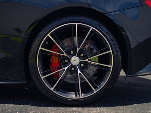 Used 2014 Aston Martin Vanquish Coupe RWD image 5