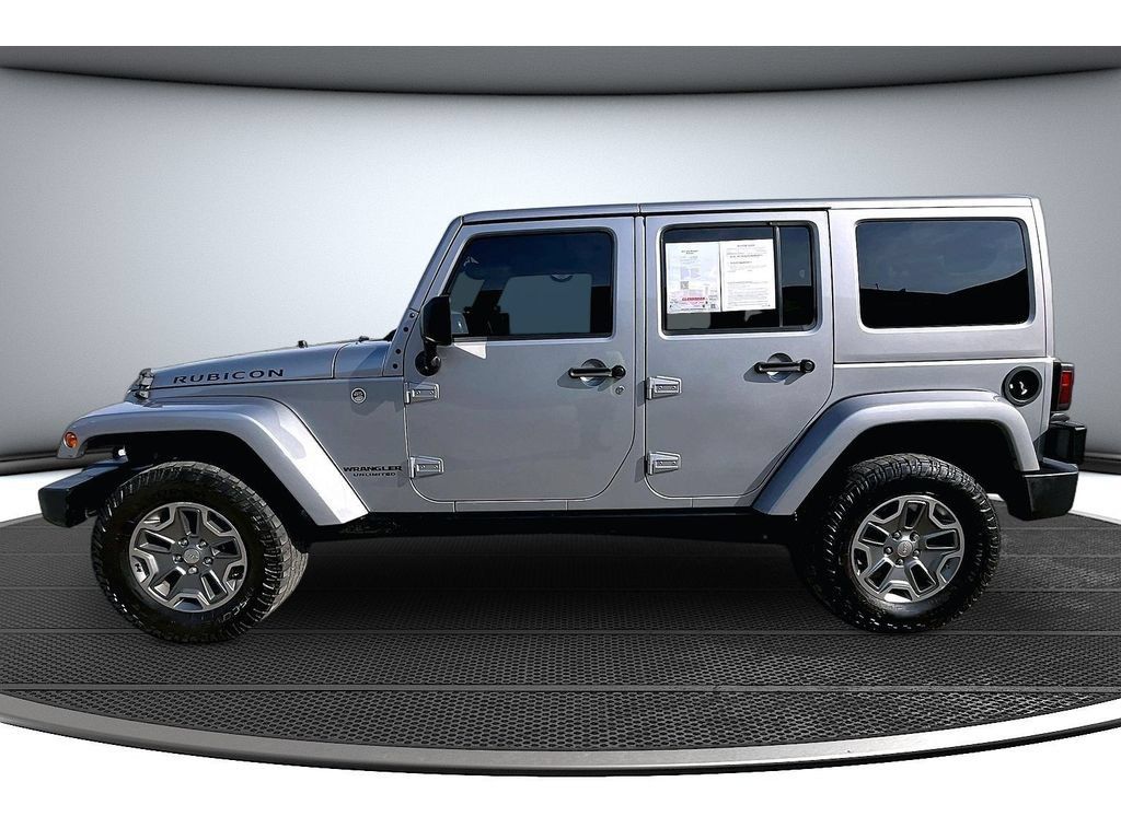 Used 2017 Jeep Wrangler Unlimited Rubicon w/ Connectivity Group AWD/4WD image 17