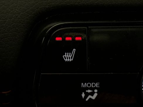 Used 2025 Honda Pilot TrailSport image 22