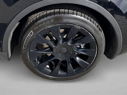 Used 2023 Tesla Model Y Long Range AWD/4WD image 10