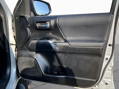 Used 2021 Toyota Tacoma TRD Sport RWD image 21