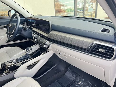 Used 2023 Kia Telluride SX image 28