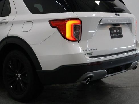 Used 2021 Ford Explorer Limited w/ Equipment Group 301A image 10