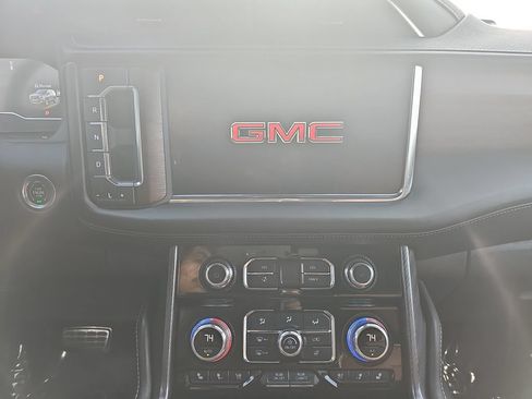 Used 2023 GMC Yukon XL Denali Ultimate w/ LPO, Floor Liner Package AWD/4WD image 25