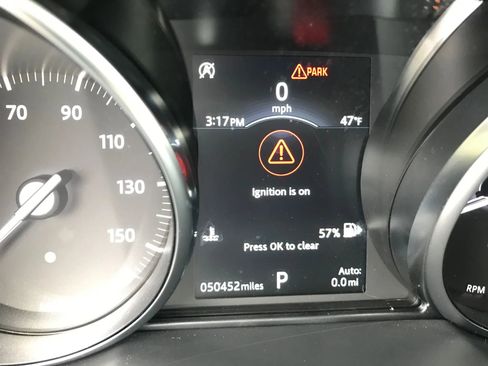 Used 2018 Land Rover Range Rover Evoque image 18