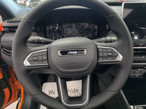 New 2026 Jeep Compass Limited w/ Sun, Sound & Navigation Group image 5