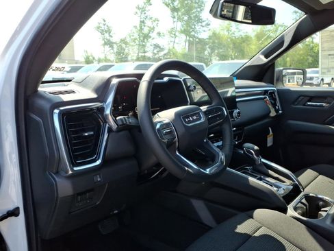 New 2026 GMC Canyon Elevation w/ Convenience Package RWD image 7