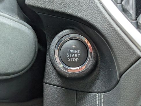 Used 2022 Subaru Forester Limited AWD/4WD image 17