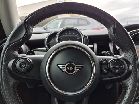 Used 2020 MINI Cooper S w/ Premium Package image 12