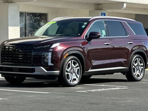 Used 2024 Hyundai Palisade Limited FWD image 8