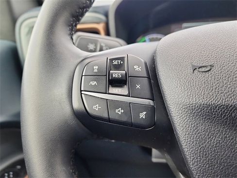 Used 2023 Ford Maverick Lariat w/ Lariat Luxury Package image 28