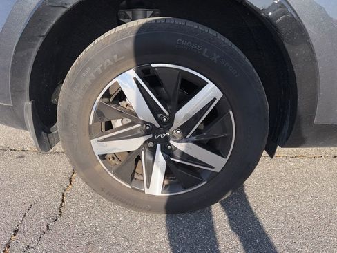 Certified 2023 Kia Sorento S FWD image 28