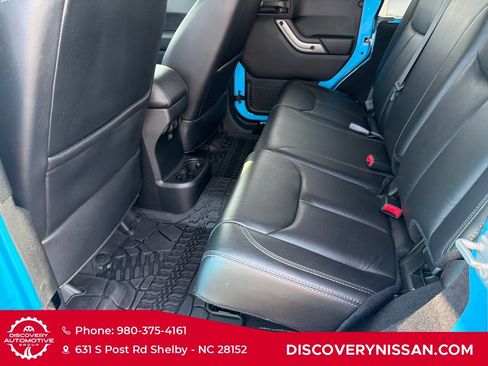 Used 2018 Jeep Wrangler Unlimited Sahara AWD/4WD image 26