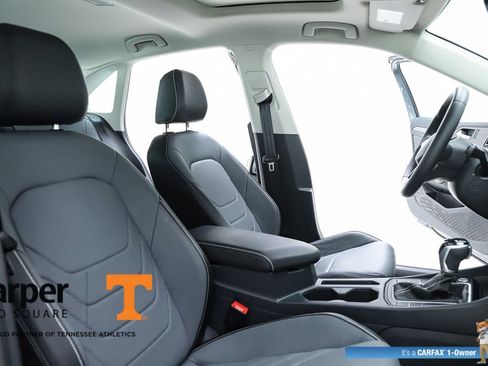 Used 2025 Volkswagen Jetta SEL FWD image 72