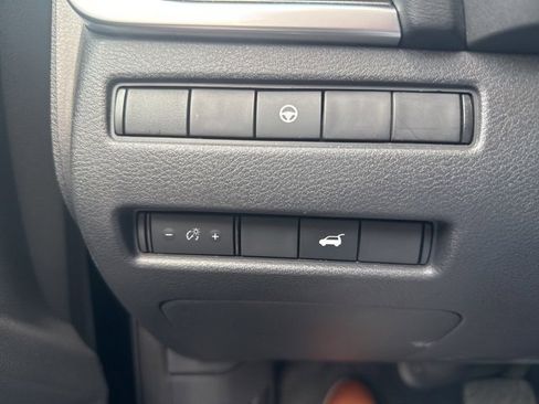 Certified 2023 Nissan Rogue SV w/ SV Premium Package image 11