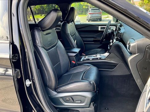 Used 2021 Ford Explorer ST w/ Equipment Group 401A image 8