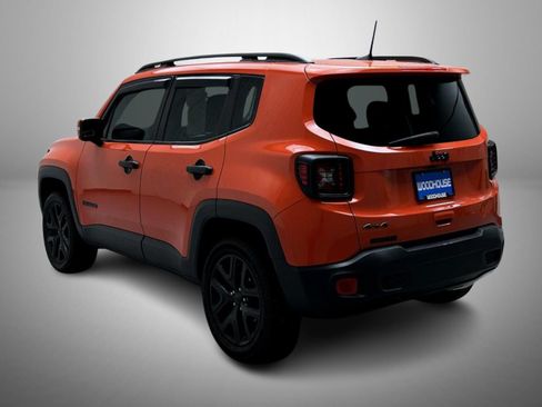 Used 2018 Jeep Renegade Altitude AWD/4WD image 7