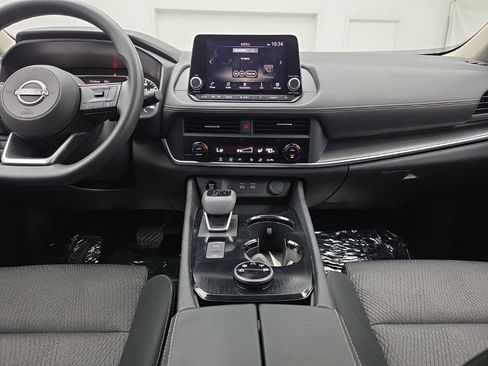 Used 2024 Nissan Rogue SV AWD/4WD image 25