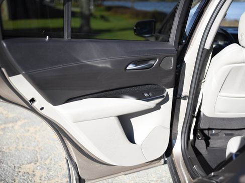 Used 2022 Cadillac XT4 Premium Luxury w/ Enhanced Visibility Package image 33