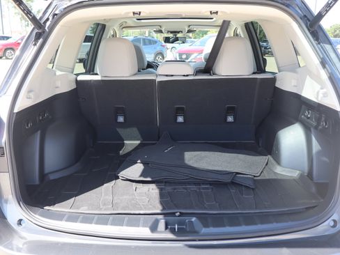 Used 2024 Subaru Forester Premium AWD/4WD image 26